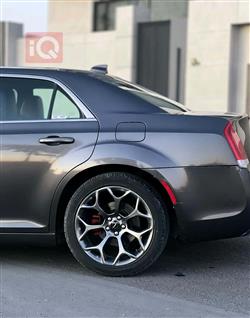 کرایسلەر 300